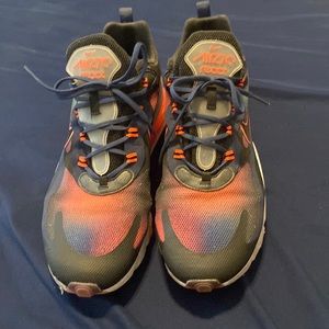 Nike air max 270 size 12 W/ 10.5 M